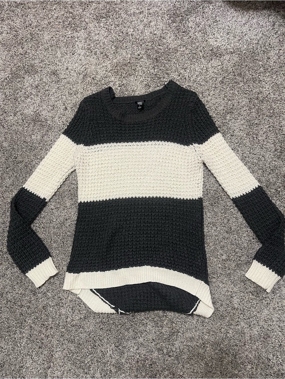 Rue21 Black and Cream Striped Waffle Knit Crew Sweater